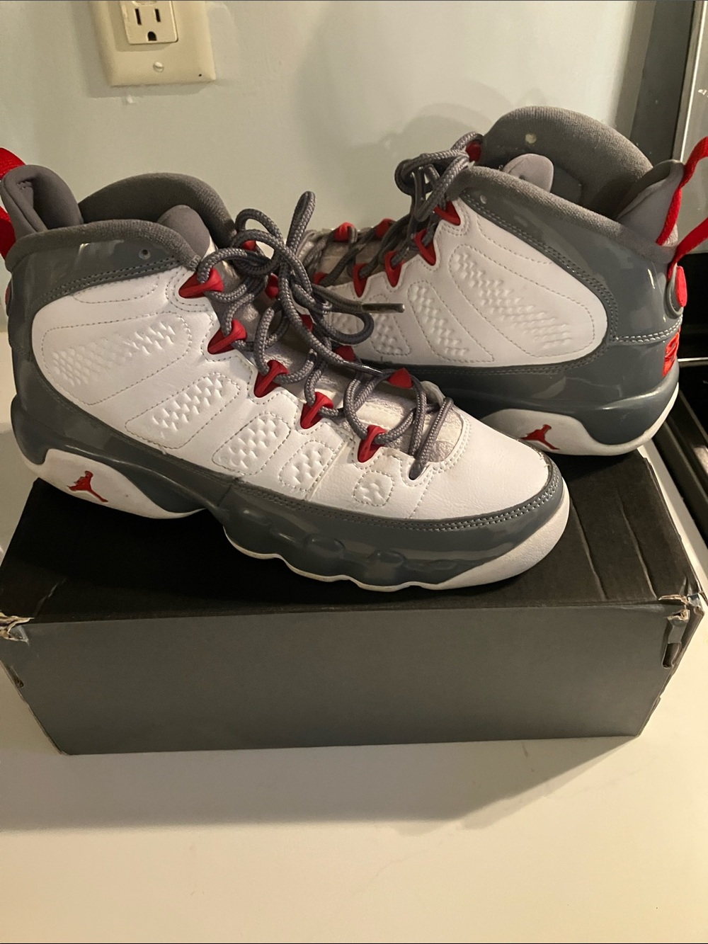 Jordan 9 Retro Y or 7 womens